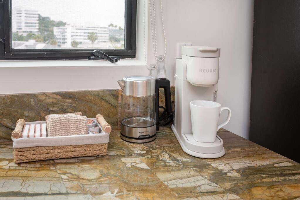 Beachfront Elegance Haven 1bd Sleeps 2 Los Angeles